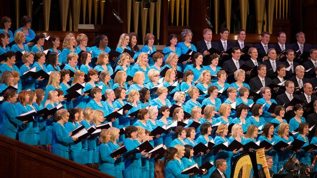 Mormonernes Tabernakelkor og Orkestret ved Tempelpladsen stod for musikken ved Det Første Præsidentskabs årlige juleandagt.