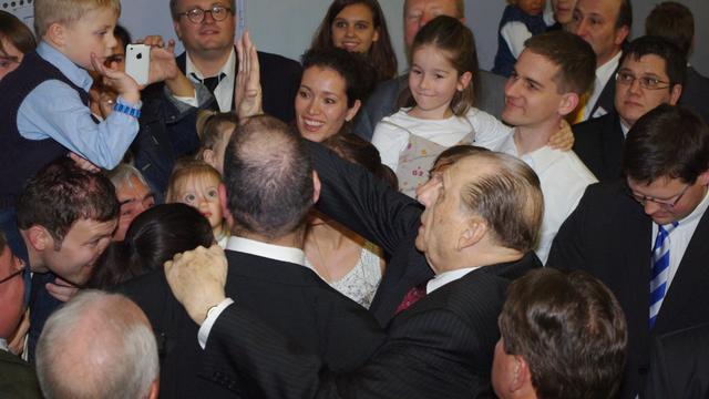 Præsident Monson besøger kirkens medlemmer i Tyskland