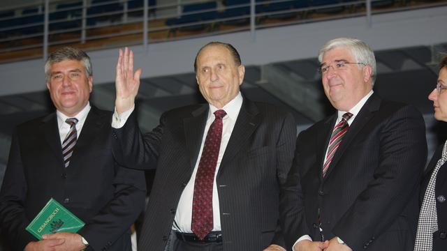 Præsident Monson besøger kirkens medlemmer i Tyskland